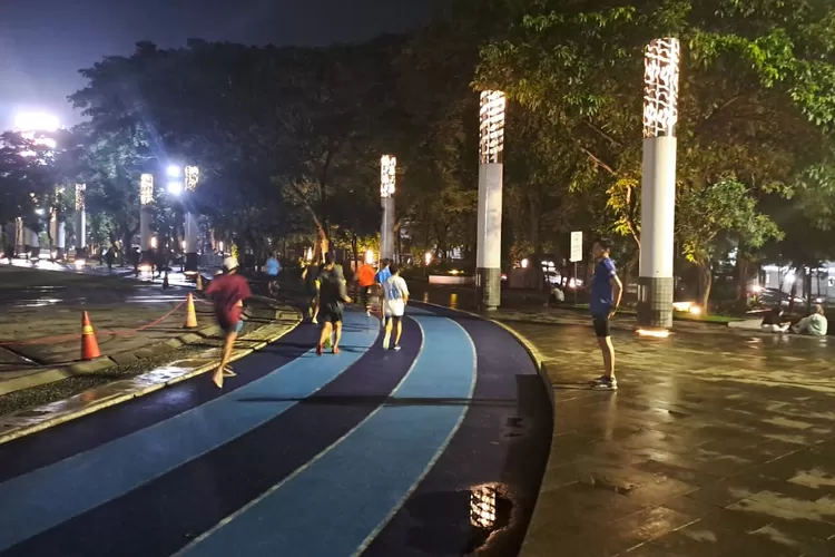 Night Run di Gasibu: Olahraga Malam yang Menyehatkan (Diskominfo Kota Bandung)