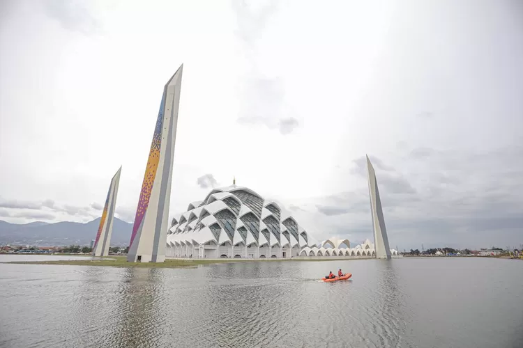 Wargi Bandung! Ini Dia Masjid Unik di Kota Bandung, Salah Satunya ada Masjid Al Jabbar (Diskominfo Kota Bandung)