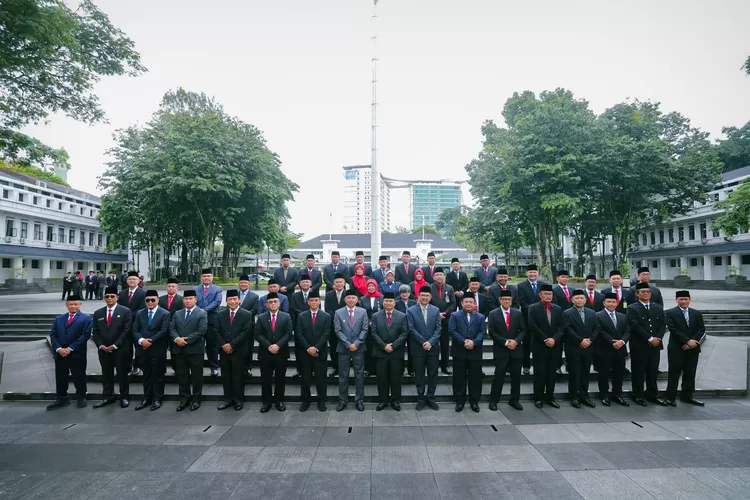 Jelang Akhir Jabatan, Pj. Wali Kota Bandung Ajak ASN Tingkatkan Pelayanan Publik (Diskominfo Kota Bandung)