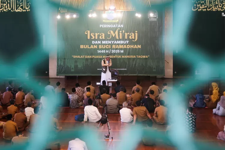 Salat dan Puasa Membentuk Manusia Taqwa&nbsp; (Diskominfo Kota Bandung)