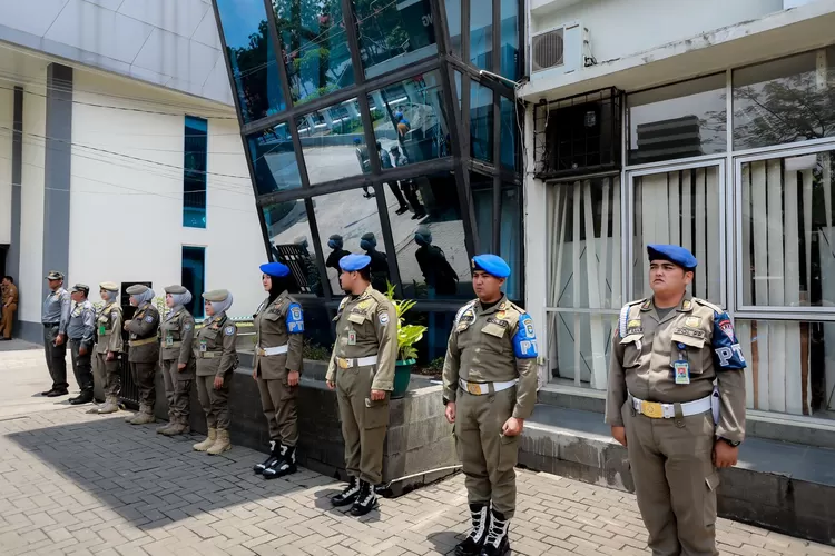 Sapa Satpol PP, Erwin: Tegakkan Perda Secara Tegas dan Humanis! (Diskominfo Kota Bandung)