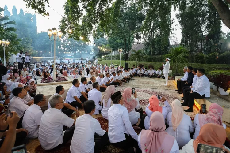 Wali Kota Bandung dan Gubernur Jabar Sapa Warga di Gedung Pakuan (Diskominfo Kota Bandung)