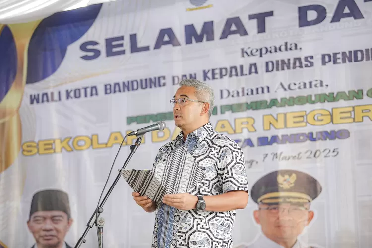 Wali Kota Bandung Kaji Wacana Larangan Penggunaan HP bagi Siswa di Sekolah (Diskominfo Kota Bandung)
