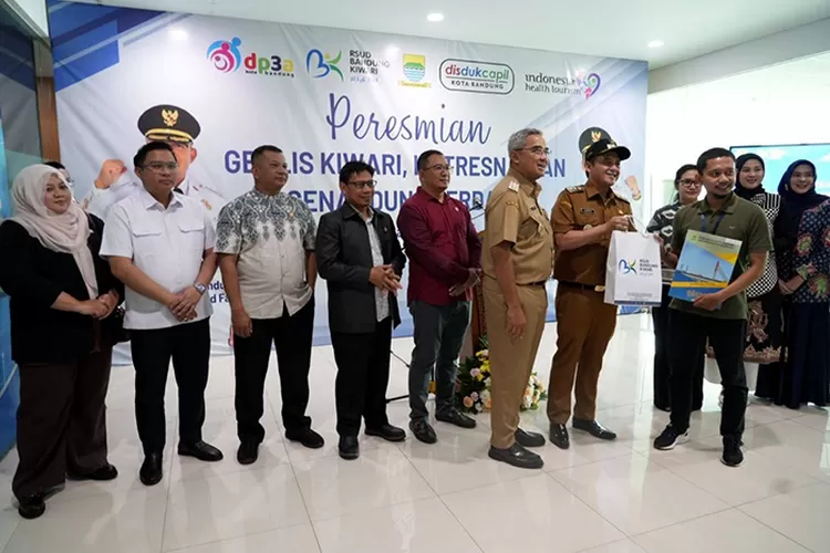 DPRD Minta Pemkot Terus Tambah Konektivitas Layanan Publik Antar OPD (Dok: Robby/Humpro DPRD Kota Bandung)