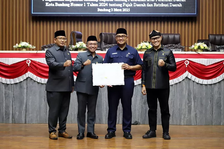 Rapat Paripurna Sepakati Perubahan Perda No 1 Tahun 2024 tentang Pajak dan Retribusi Daerah (Dok: Dani/Humpro DPRD Kota Bandung)