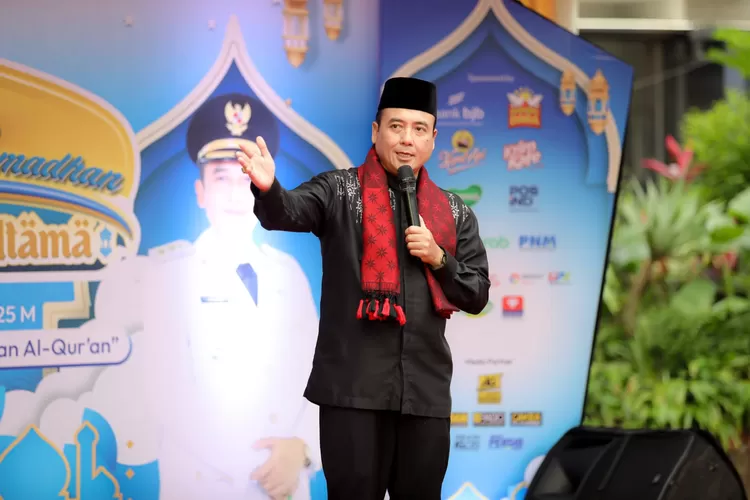 Berdayakan Ekonomi Kerakyatan, Erwin Pastikan Setiap Kecamatan Miliki UMKM Center (Diskominfo Kota Bandung)