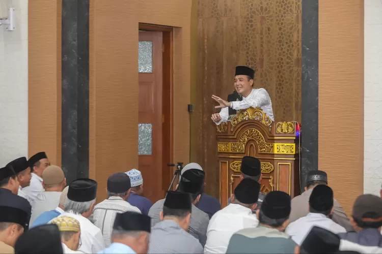 Tarawih Keliling, Pemkot Bandung Salurkan Bantuan untuk 181 Masjid (Diskominfo Kota Bandung)