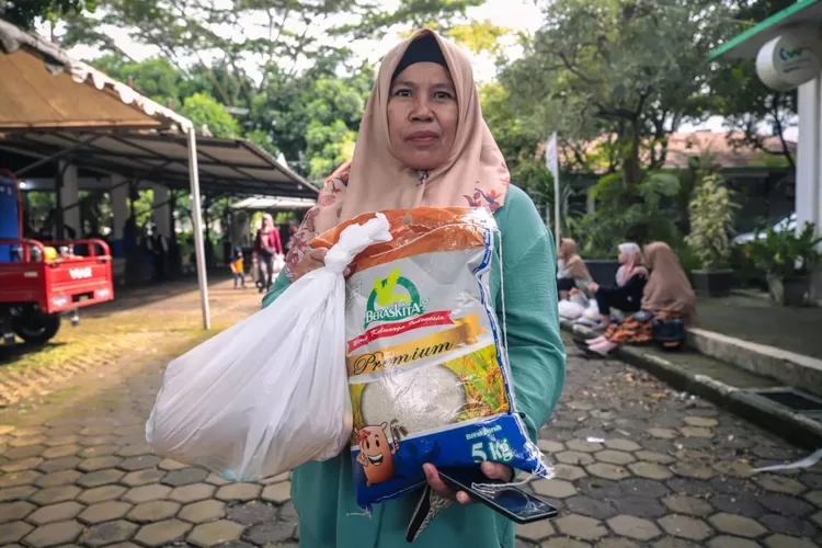 Murah! Operasi Pasar Bersubsidi di Kota Bandung Sediakan 4.426 Paket Sembako (Diskominfo Kota Bandung)