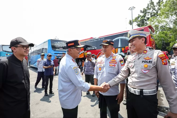 Satgas Anti Premanisme Siap Tindak Parkir Liar Saat Musim Libur Lebaran&nbsp; (Diskominfo Kota Bandung)