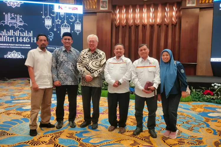 IKA Pendidikan Sejarah Bersama Enggartiasto Lukita Ketua IKA UPI  (GoraJuara.com/dok AKSI)