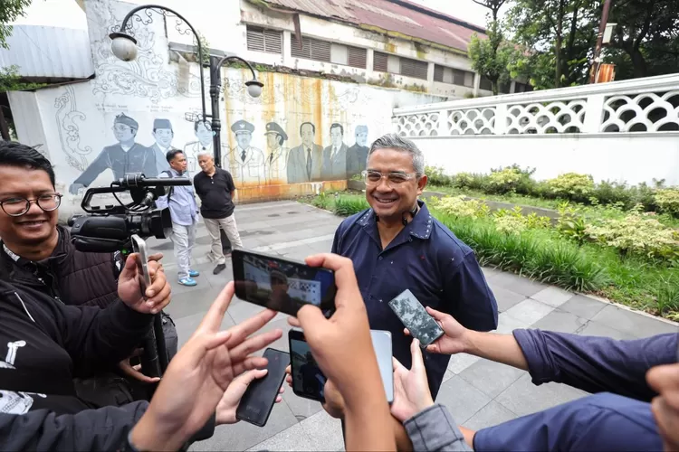 Wali Kota Bandung Berencana Naikkan Honor Petugas Harian Lepas Kebersihan (Diskominfo Kota Bandung)