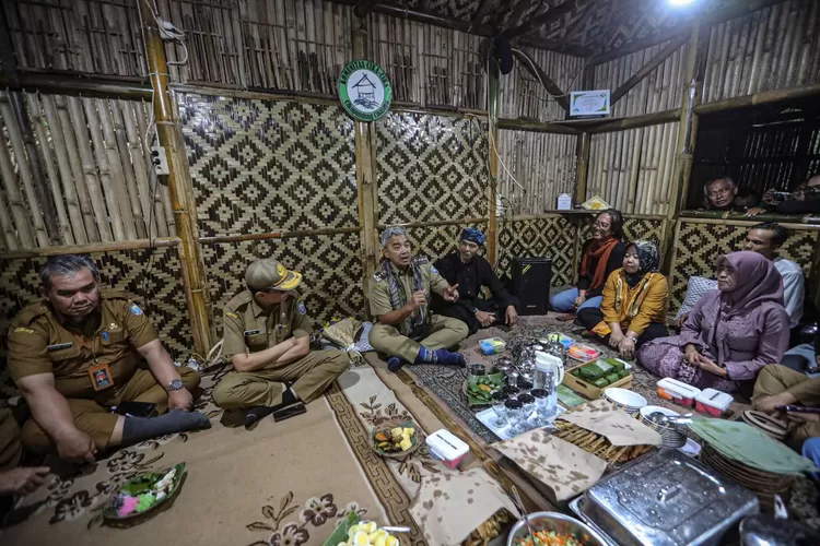 Pasar Sisi Walulngan Cika Cika, Hadirkan Wisata Kuliner di Pinggir Sungai Cikapundung (Diskominfo Kota Bandung)