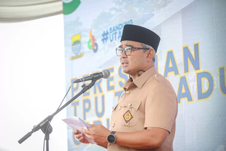 TPU Terpadu Cibiru Diresmikan, Farhan Tegaskan Layanan Pemakaman Gratis dan Antipungli (Diskominfo Kota Bandung)