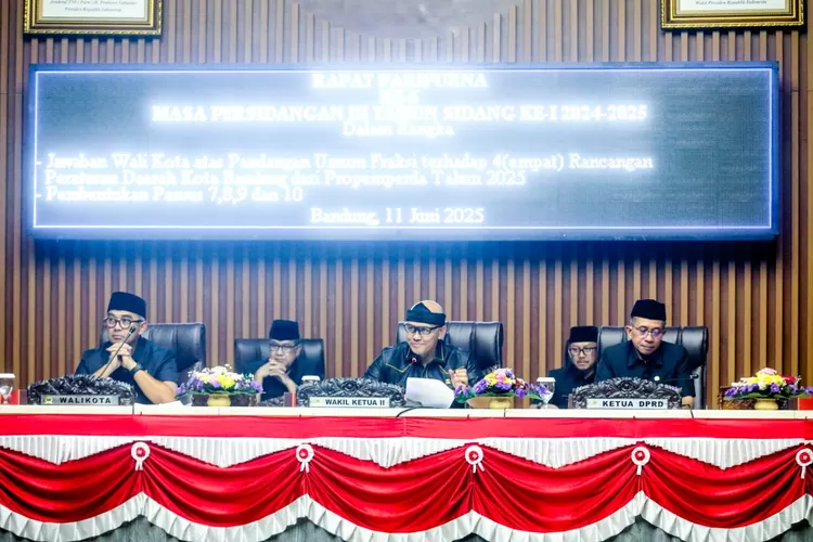 Wali Kota Bandung Sampaikan Jawaban Tertulis, DPRD Resmi Bentuk Pansus (Diskominfo Kota Bandung)