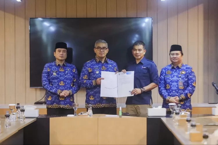 Rotasi Jajaran PDAM Tirtawening, Wali Kota Bandung: Penyegaran Organisasi, Tugas Berat Menanti (Diskominfo Kota Bandung)