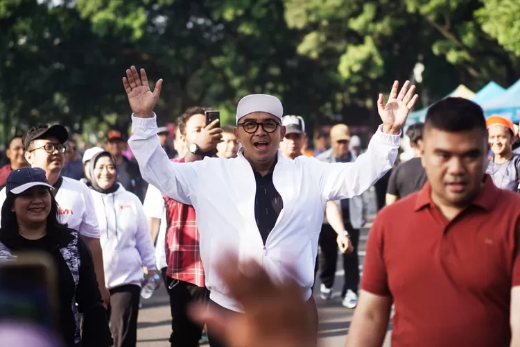 Farhan dan Hermawan Kartajaya Jalan Santai Bahas Masa Depan Bandung (Diskominfo Kota Bandung)