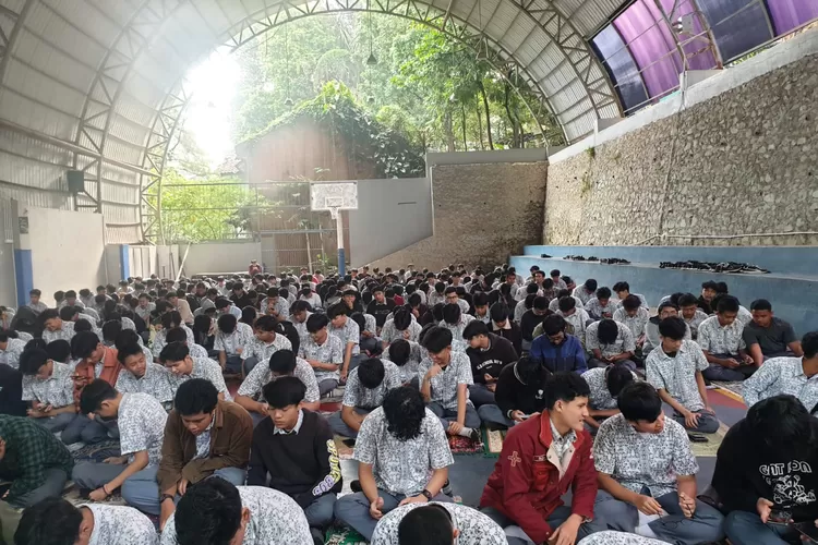 Dhuha 12 Rakaat SMAN 15 Bandung dan Motivasi Pagi (GoraJuara.com/dok AKSI)