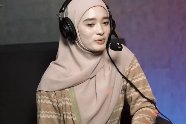 Inara Rusli ramai diisukan selingkuh dengan Insanul Fahmi (Foto: Gorajuara/ Tangkap layar YouTube Daging Talk - Need A Talk)