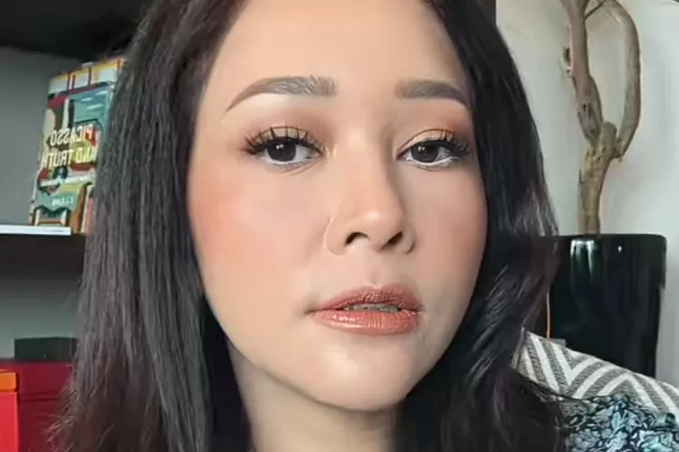 Maia Estianty disorot ketika tak langsung memeluk Alyssa Daguise yang mengumumkan hamil (Foto: Gorajuara/ Tangkap layar TikTok @maiaestianty)