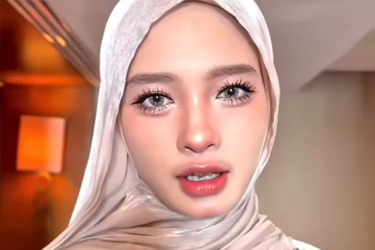 Inara Rusli sempat dikabarkan menjalin hubungan dengan suami Wardatina Mawa alias Insanul Fahmi (Foto: Gorajuara/ Tangkap layar TikTok @inaidola19)