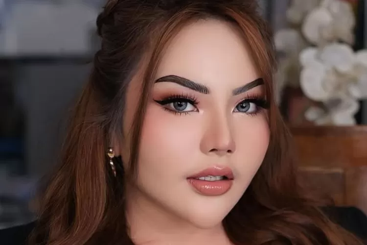 Lisa Mariana disenggol warganet usai Atalia Praratya dikabarkan ingin cerai dari Ridwan Kamil (Foto: Gorajuara/ Tangkap layar Instagram @lisamarianaaa)