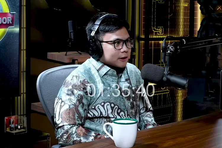 Bigmo cerita permasalahan dirinya dengan sang kakak alias Resbob (Foto: Gorajuara/ Tangkap layar YouTube Deddy Corbuzier)