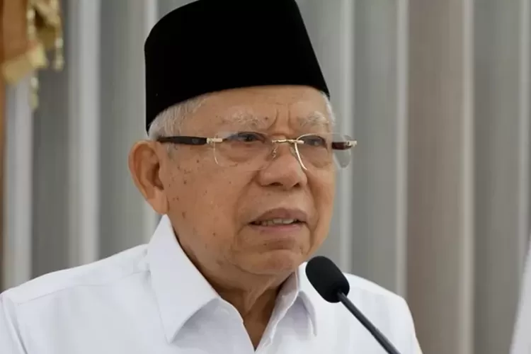 Wapres menerangkan, pemerintah melalui Kementerian Koordinator Bidang Perekonomian tengah menginisiasi pengkajian ulang tata kelola penempatan dan perlindungan PMI. (wapresri.go.id)