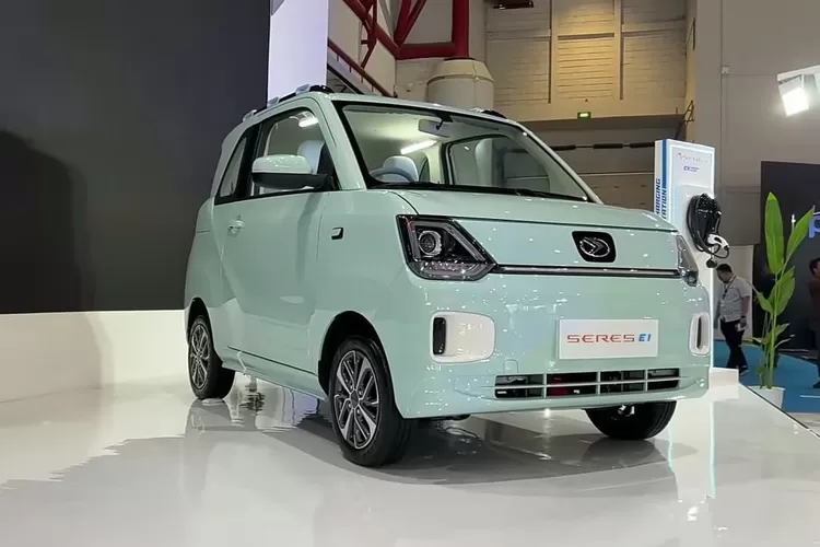 Mobil listrik mungil Seres E1 produksi DFSK  (Realitasonline.id/. Youtube Motomobi)