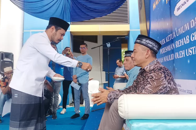 Ketua Umum PWI Pusat Hendry Ch Bangun bersama Sekjen Sayid Iskandarsyah ditepungtawari saat kunjungan ke Aceh (Realitasonline.id/AJ)