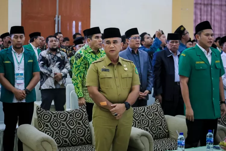Walikota Medan Bobby Nasution diwakili Asisten Pemerintah dan Sosial Muhammad Sofyan menghadiri pembukaan Konferensi Wilayah (Konferwil) XVIII Gerakan Pemuda (GP) Ansor Sumatera Utara  (Realitasonline.id/humas)
