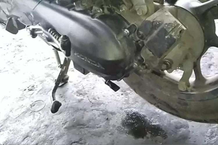 ampilan slang bawah pada metic yang jarang diketahui orang.   (Sumber: Youtube Alief Motor)