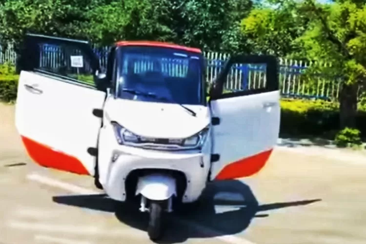 Motor Tiga Roda ini memiliki desain yang simpel dan unik. Foto: Tangkapan layar YT.