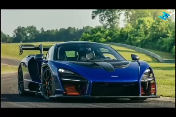 Tampilan mobil McLaren Senna milik Cristiano Ronaldo (Tangkapan Layar Youtube Football Maxx)