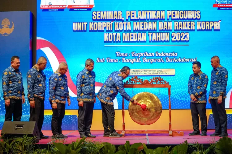 Walikota Medan buka Seminar dan Pelantikan Pengurus Unit Korpri Kota Medan (Realitasonline.id/humas)