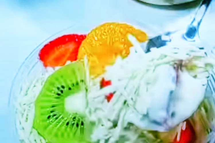 Salad Buah dengan sejumlah variasi yang berbeda-beda. Foto: Tangkapan layar Instagram 
