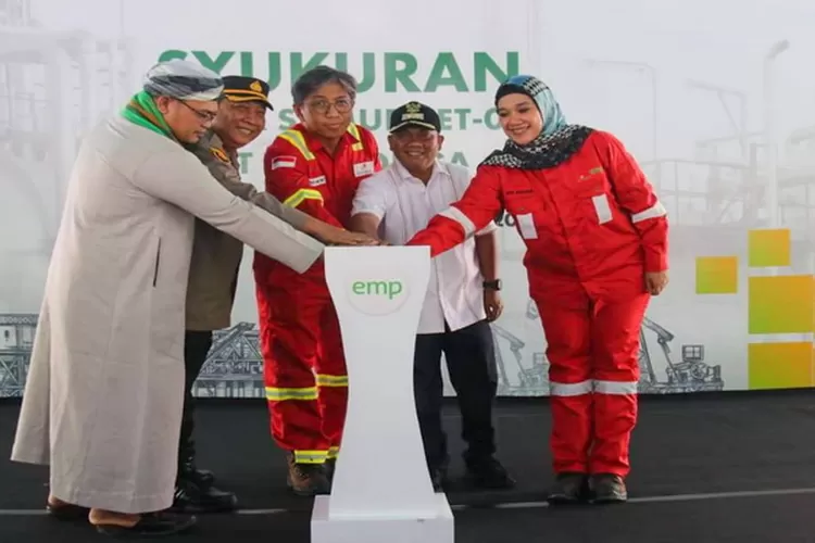 Syukuran tajak Sumur SET-01 PT EMP Tinggal di Desa Padang Garugur Jae  (Realitasonline.id/Dok)