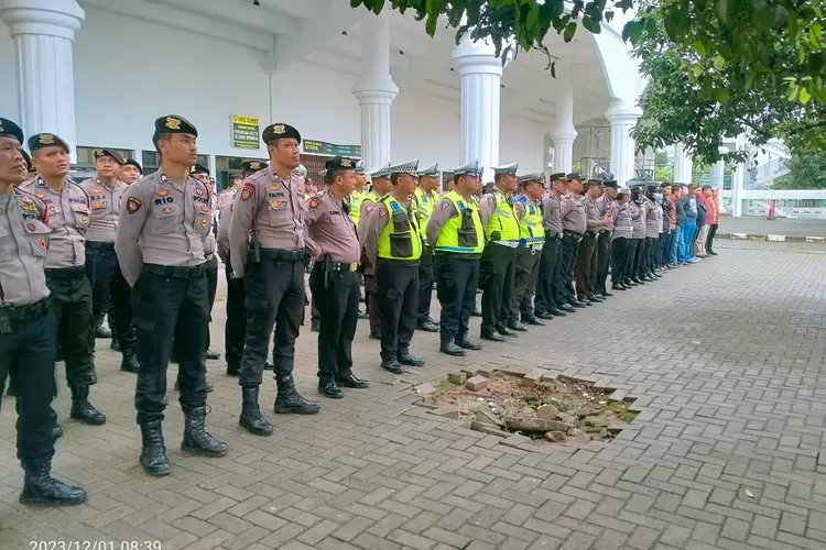 Polrestabes Meran melakukan pengamanan (Pam) Peringatan Hari Kelahiran Al-Jam&rsquo;iyatul Washliyah  (Realitasonline.id/polrestabes)