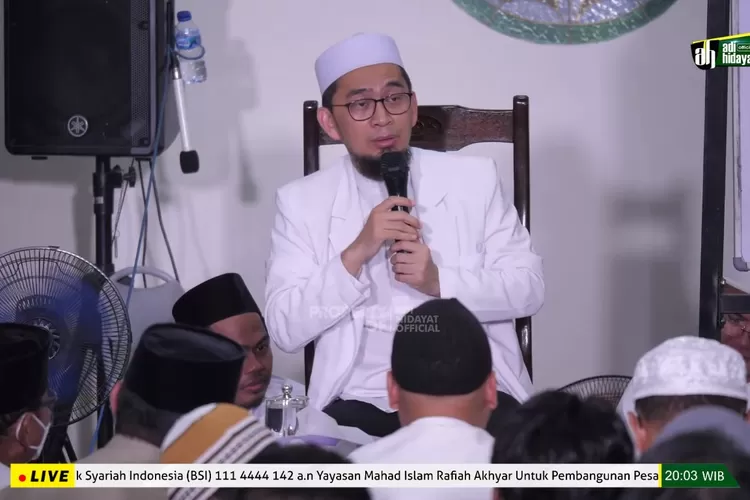 Ceramah Ustaz Adi Hidayat dalam Sebuah Kajian Islam (Tangkapan Layar YouTube Adi Hidayat Official)