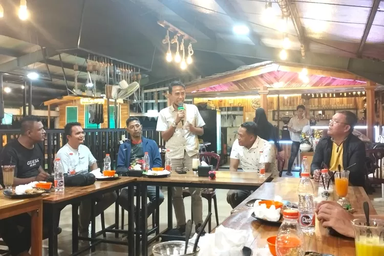 Kasat lantas Asahan saat bersilaturahmi dengan awak media  (Realitasonline.id/HS)