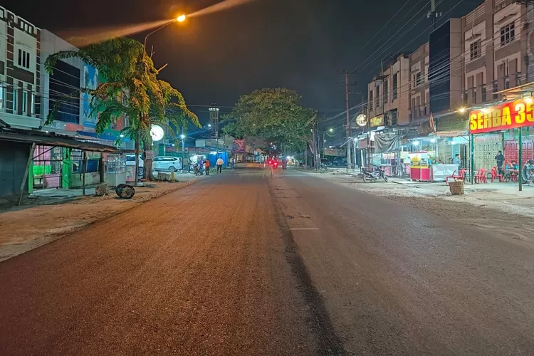 Dulu rusak parah, dengan perhatian Walikota Bobby Nasution kini Jl. Marelan Raya sudah mulus. Warga pun merespon dengan senang.