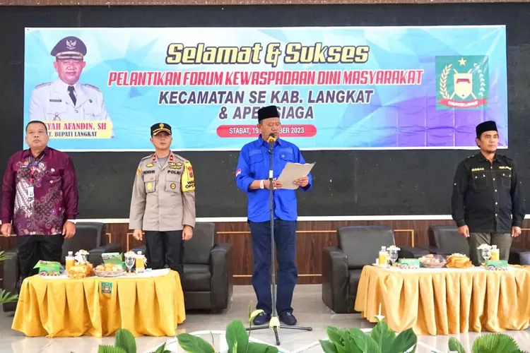 Plt Bupati Langkat Syah Afandin menghadiri Pelantikan Forum Kewaspadaan Dini Masyarakat Kecamatan (FKDM)