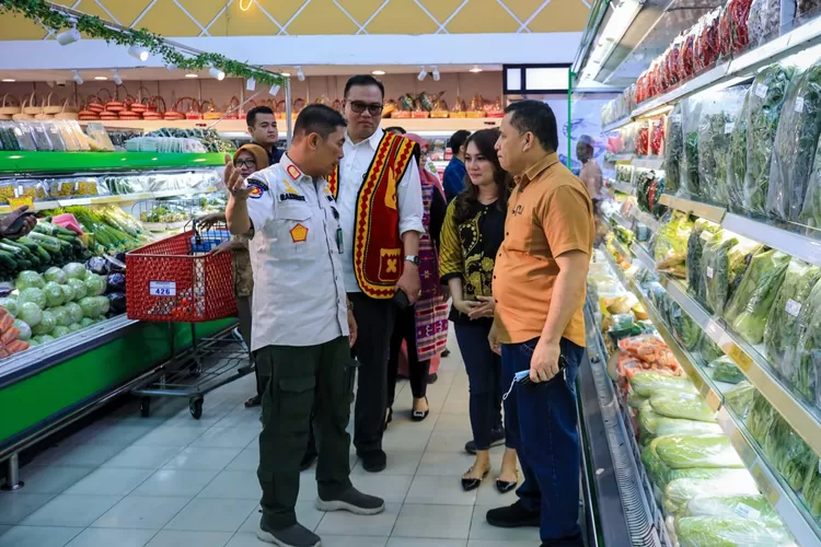 Jelang Nataru Pemko Medan monitoring makanan kadaluarsa serta memastikan ketersediaan bahan pangan dan sembako di Kota Medan  (Realitasonline.id/kominfo)