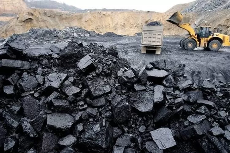 harga batubara kontrak Januari 2024 di ICE Futures turun 0,28% ke US$ 141,25 per ton.