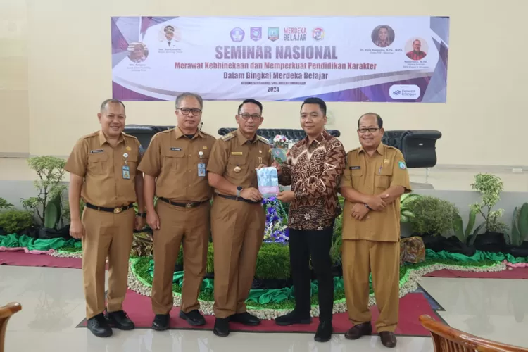 Bupati Beltim Burhanudi. Perkuat Pendidikan Karakter Bagi Generasi Muda di Beltim