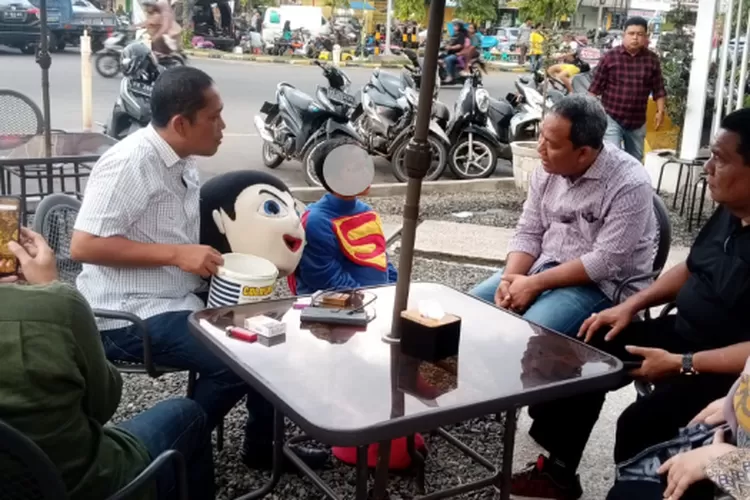 Kadis Sosial Zufri Bersama Staff Ahli Setda Kota Padangsidimpuan Lakukan Pembinaan Terhadap Badut Anak Yang Terjaring Operasi