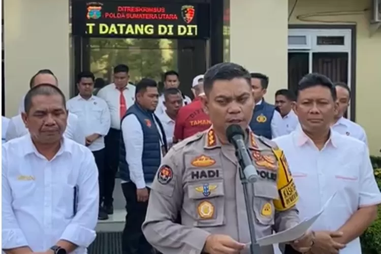 Kabid Humas Polda Sumut, Kombes Pol Hadi Wahyudi memberi keterangan pengungkapan mafia beras bulog, Senin (4/3/2024) di Mapolda Sumut.