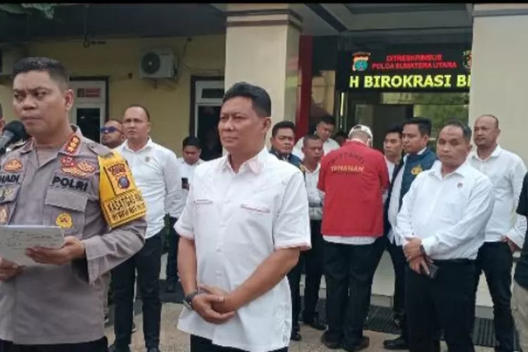 Kabid Humas Polda Sumut, Kombes Pol Hadi Wahyudi memberi keterangan pengungkapan mafia beras bulog, Senin (4/3/2024) di Mapolda Sumut.