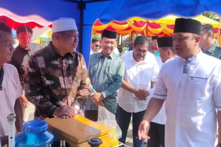 Pusat kuliner Kejaksaan Negeri Aceh Barat Daya (Kejari Abdya) Peduli Usaha Mikro Kecil dan Menengah (UMKM), Selasa (12/3) sore jelang berbuka puasa diresmikan oleh Pj Bupati Abdya H Darmansah di Blangpidie.