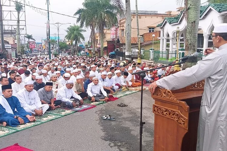 Ilustrasi : 12 Lokasi Pelaksanaan Sholat Idul Adha Muhammadiyah di Tangsel untuk 17 Juni 2024 (Realitasonline.id/Riswandy / GoraJuara.com)