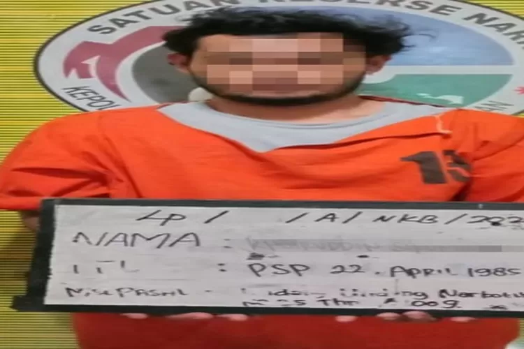 Tersangka KS alias Lolom yang ditangkap petugas dalam kasus penyalahguna narkotika jenis sabu  (Realitasonline.id/Riswandy)